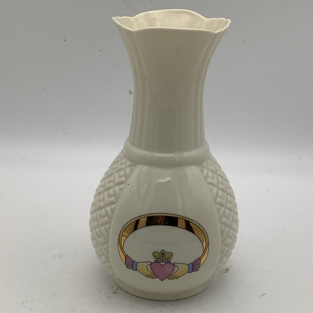 Donegal Ireland Parian China Vase with Claddaugh Ring Design